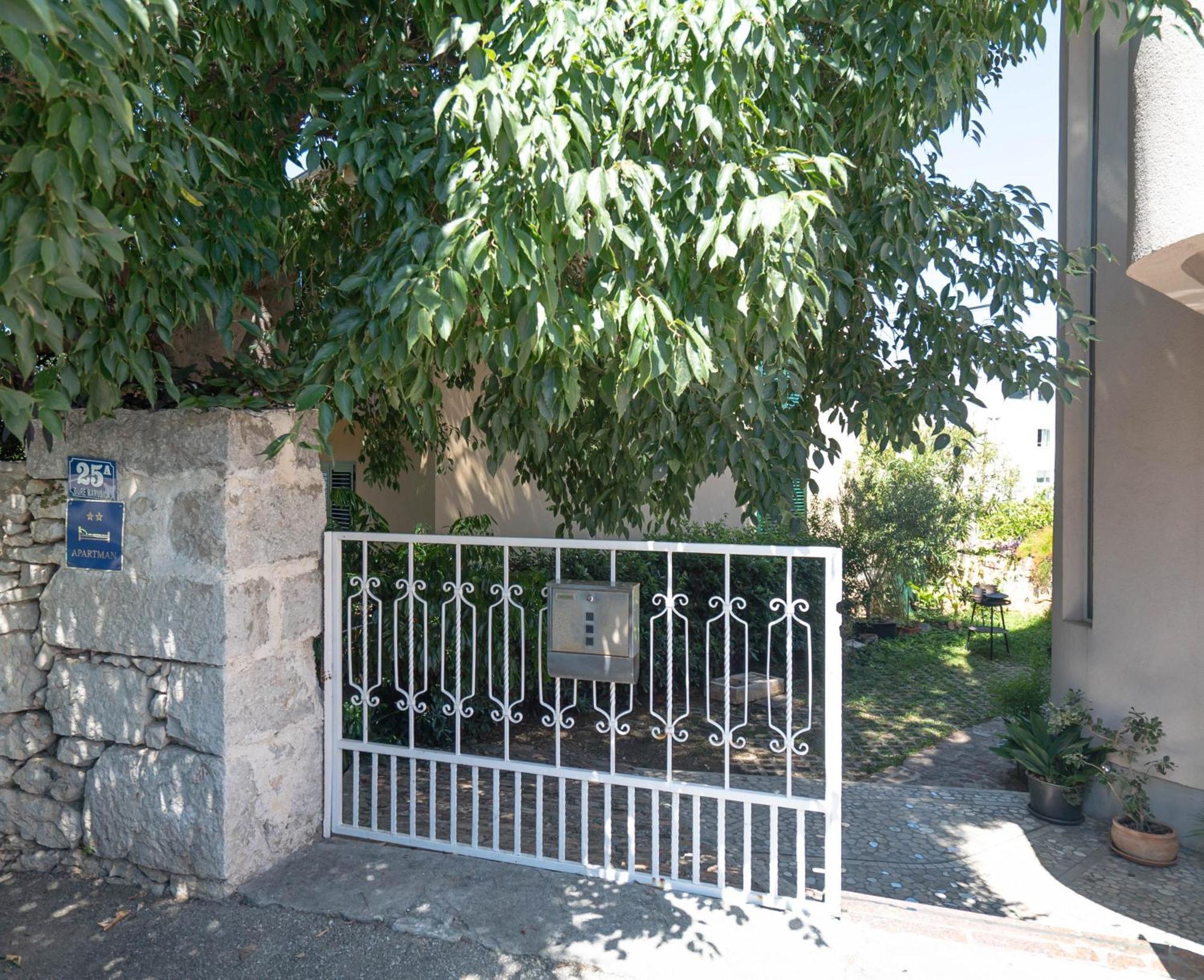 Apartment Nevenka ザダル エクステリア 写真